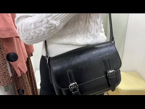 ❤️ Masturbasi umum tina jalang ngora FeralBerry sareng dildo di kamar pas ❤️❌ video bangsat di urang% su.pornpk.ru% ❌
